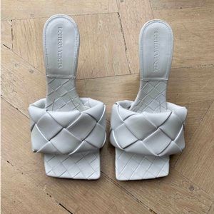 bottega veneta lido white colors